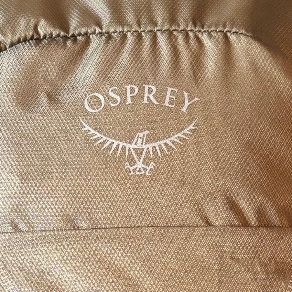 Beige Osprey Hikelite 28L Backpack - Picture 10 of 11